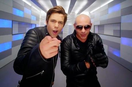 Austin Mahone se junta con Pitbull para el videoclip de 'Mmm Yeah'