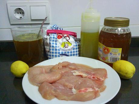 Filetes de pollo en salsa de limón, naranja y miel. Filetes de pollo en salsa de limón, naranja y miel.