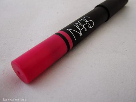 YU- Satin Lip Pencil de Nars