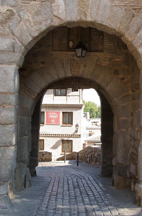Puerta de Valmardón