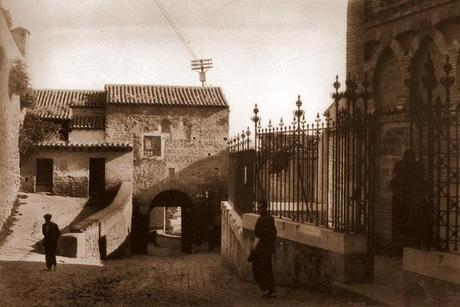 Puerta de Valmardón