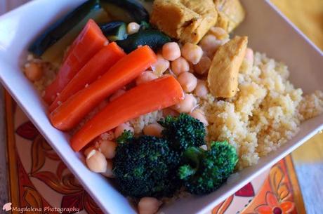 COUS-COUS o CUSCÚS CON POLLO Y VERDURAS
