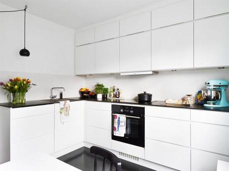 trucos mas espacio decoración Muebles ligeros para ganar espacio visual interiores espacios pequeños estilo y diseño nórdico estilo nórdico decoración de salones decoración de interiores cocinas blancas modernas blog decoracion interiores 