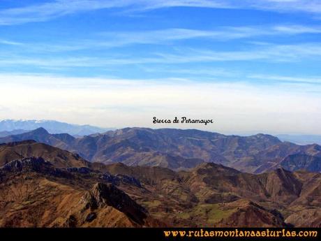 Ruta Pico Vízcares: Desde la cima del Vízcares, vista de la sierra de Peñamayor