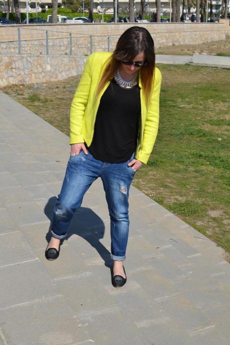 Look of the day: Yellow blazer