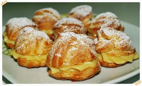 Profiteroles de crema pastelera