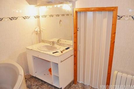 Vamos a tunear el baño. Capítulo 3. A pintar baldosas! Vamos a tunear el baño. Capítulo 3. A pintar baldosas!