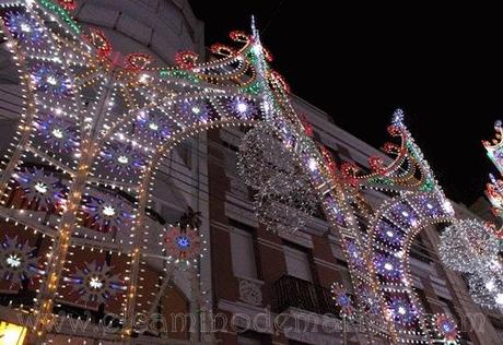 Iluminación, música y color para una Valencia en Fallas 2014