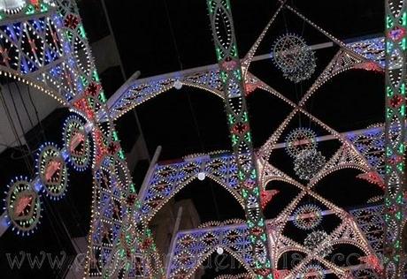 Iluminación, música y color para una Valencia en Fallas 2014