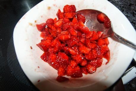 Brazo Gitano de Nata y Fresas (Gateau Roule) Brazo Gitano de Nata y Fresas (Gateau Roule)