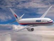 Descubren posibles restos avión Malaysia Airlines