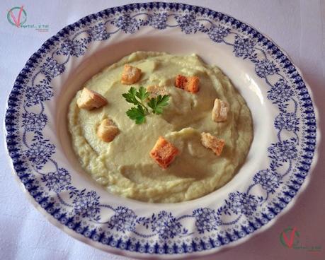 Crema de coliflor y roquefort.