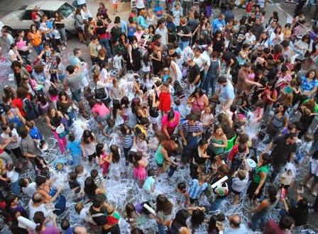 Fiesta en la calle. Arte para chicos