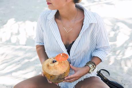 Summer-Punta_Cana-Coconut-Paradise-Summer_Outfit-Street_Style-Karen_Walker-47