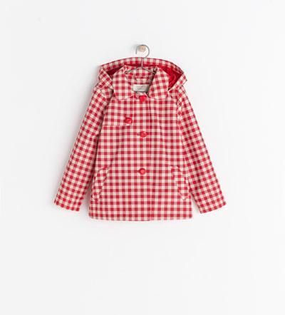 ABRIGOS Y GABARDINAS VERANO Y POR QUÉ SON GALLEGAS??? POR QUÉ?