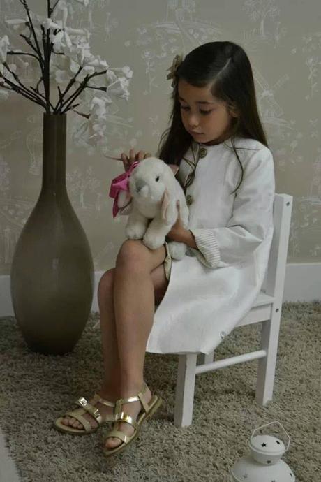 ABRIGOS Y GABARDINAS VERANO Y POR QUÉ SON GALLEGAS??? POR QUÉ?