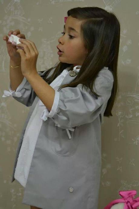 ABRIGOS Y GABARDINAS VERANO Y POR QUÉ SON GALLEGAS??? POR QUÉ?