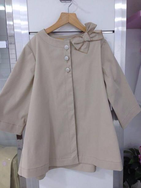 ABRIGOS Y GABARDINAS VERANO Y POR QUÉ SON GALLEGAS??? POR QUÉ?