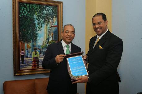 Hoteleros de Playa Dorada reconocen labor de Jiménez Bichara