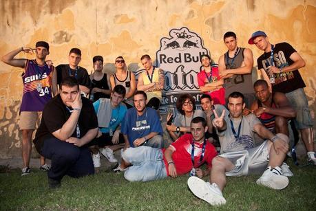 UN, DOS, TRES: ¡SE ACERCA LA BATALLA! ¿TODOS LOS GALLOS EN LA CASA?