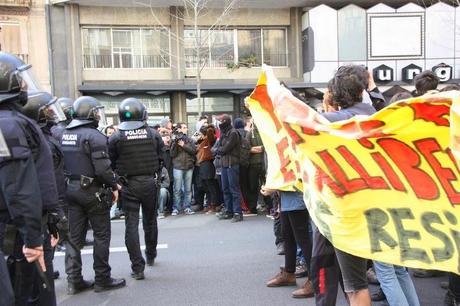 LA CARBONERÍA...!!! ...CALLE URGEL CON FLORIDABLANCA...BARCELONA...¡¡¡20-03-2014...!!!