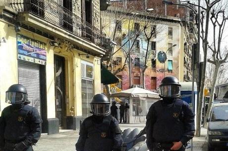 LA CARBONERÍA...!!! ...CALLE URGEL CON FLORIDABLANCA...BARCELONA...¡¡¡20-03-2014...!!!