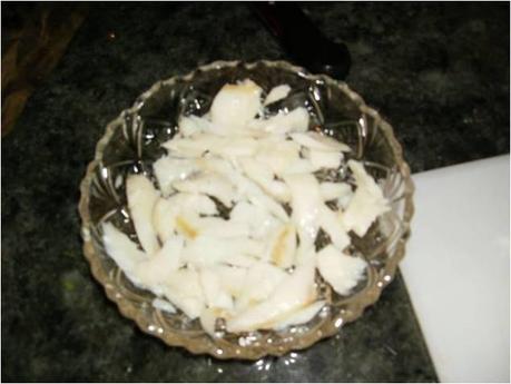 BRANDADA  DE  BACALAO CON CROCANTE DE PAN Y ACEITE DE OLIVAS NEGRAS