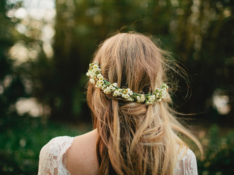 Nuestra novia ideal…con una corona de flores Nuestra novia ideal…con una corona de flores