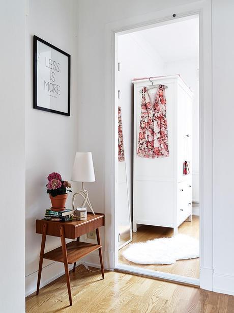 Una vivienda cotidiana. Decoracion sencilla a base de detalles