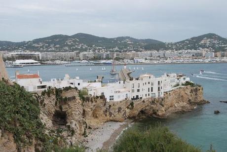 LifeStyle, ibiza, agroturismo can lluc, detox, wellness, spa, yoga, meditación, dietox, sunset, cala jondal, yemanja, puesta de sol, dalt vila, zara, new balance, true religion, canon, cristina blanco, blogs de moda, bloggers trips, guia de estilo, guiadeestilo, spanish fashion blogs, style, 