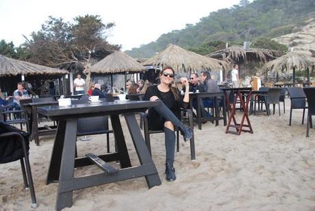 LifeStyle, ibiza, agroturismo can lluc, detox, wellness, spa, yoga, meditación, dietox, sunset, cala jondal, yemanja, puesta de sol, dalt vila, zara, new balance, true religion, canon, cristina blanco, blogs de moda, bloggers trips, guia de estilo, guiadeestilo, spanish fashion blogs, style, 