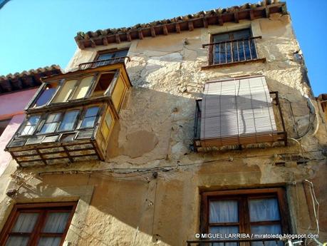 Muros que juegan al escondite