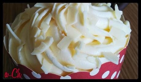 Cupcakes de chocolate blanco con palitos Mikado