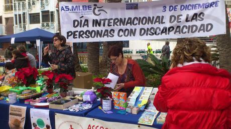 Mercadillo Solidario Día de las personas con discapacidad