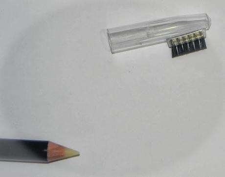 ¿Maquillas tus cejas? Una alternativa todo en uno.