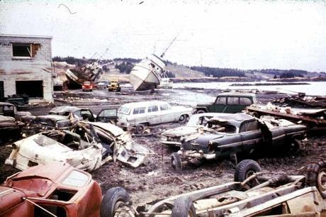 daños por el tsunami de Alaska en 1964