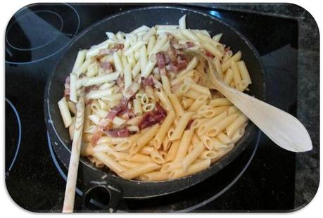 MACARRONES A LA CARBONARA