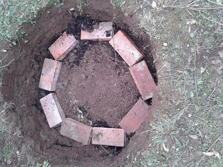 Estanque para peces utilizando una rueda de camión