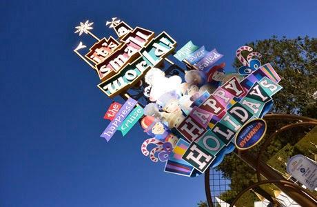 it’s a small world cumple 50 años