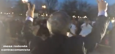 Gritan asesino a Roy Chaderton