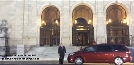 Gritan asesino a Roy Chaderton