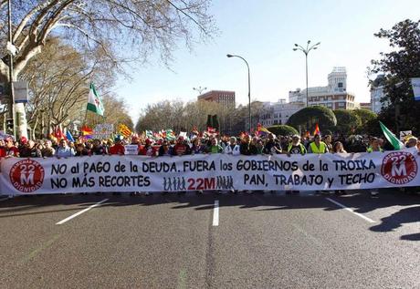 En la “democracia” española la policía termina reprimiendo marcha pacífica  [+ fotos y videos]