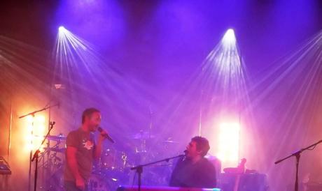 LOVE OF LESBIAN INUNDAN DE SU RABIA INCONTENIDA LA SALA LA RIVIERA DE MADRID