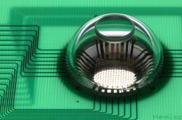 Ojo electrónico curvo