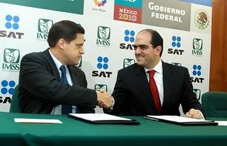 Firman SAT e IMSS Convenio de Colaboración Administrativa