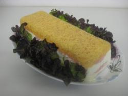 Terrina de jamón y mousse de queso con gelatina de huevo hilado