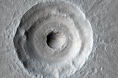 Cráter de impacto ojo de buey. Últimas fotografías desde Marte
