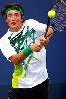 CASI SIN DESGARTARSE MUCHO