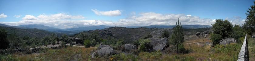 Os Bolos de A Cela (Galicia, España) Escenario para auténticos “Picapiedra”