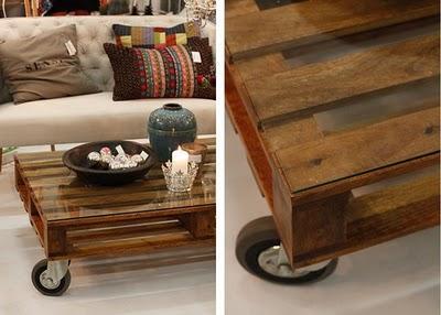 Mesa de centro = palet con ruedas y cristal